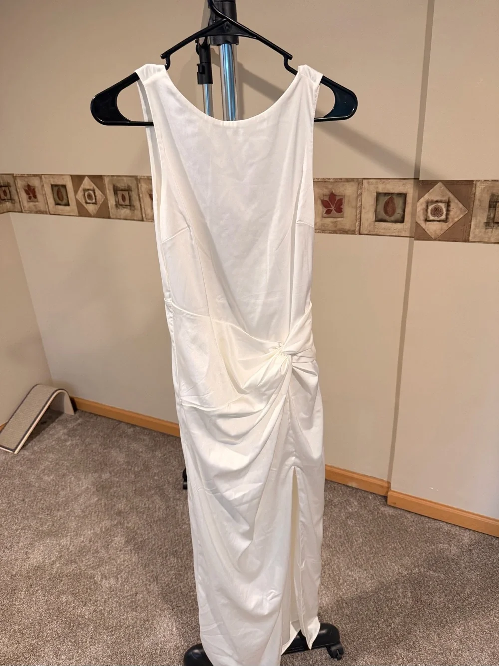 Abercrombie & Fitch White Sleeveless Knot-Detail Maxi Dress